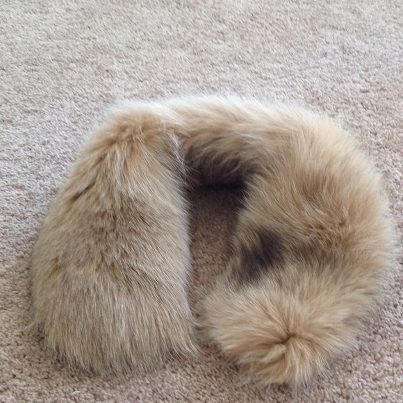 Ma Mara fur neck wrap