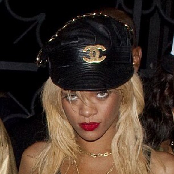 RAREST CHANEL BIKER HAT 1991' RUNWAY COLLECTION - Picture 4 of 7