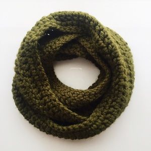 Chunky Knit Infinity Scarf
