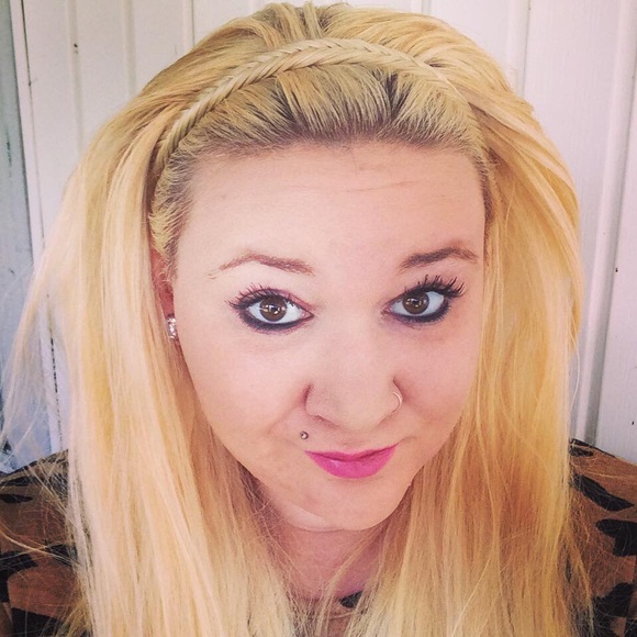 Meet your Posher, Megan - Picture 1 of 1