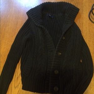Gap sweater