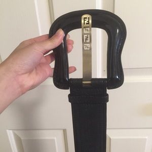 Auth. blck leather Fendi B Belt w oversized buckle
