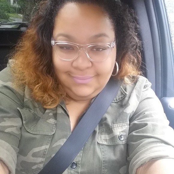 Meet your Posher, Staci