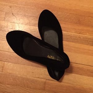 Perfect condition black flats!