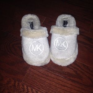 MK slippers