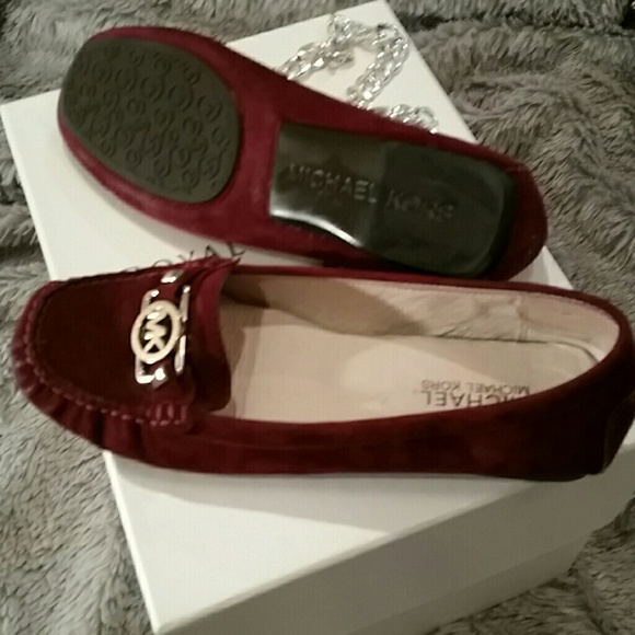 Very Nice Michael Kors Suede Loafers in Merlot 7.5