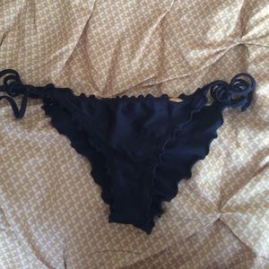 Lulu Fama NWOT bikini cheeky bottoms