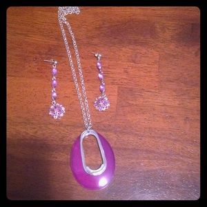 Necklace and earring set