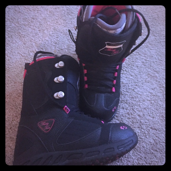 Girls snowboarding boots
