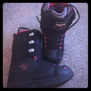 Girls snowboarding boots