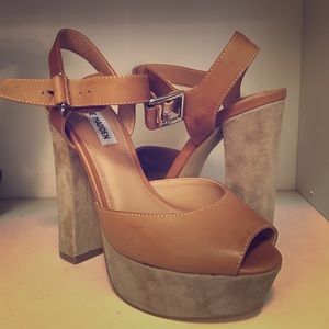 Steve Madden brown heel