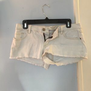 Abercrombie shorts:)