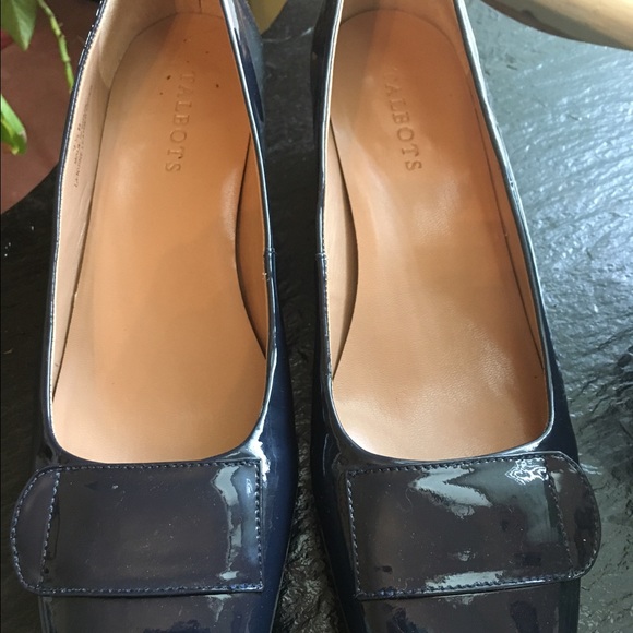 Talbots navy patton leather pump