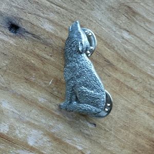 Animal lover wolf pin