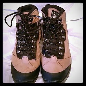 Earth Shoe Hiking Boots