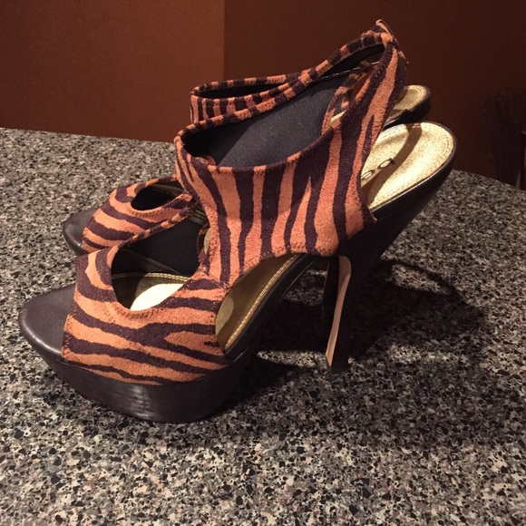 BEBE suede open toe heels - Picture 2 of 3