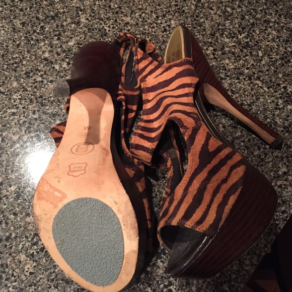 BEBE suede open toe heels - Picture 3 of 3