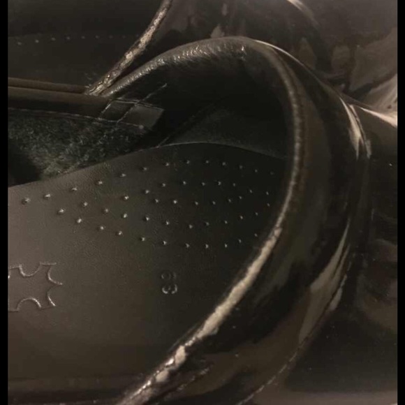 Dansko Black Patent shoes - Picture 3 of 4