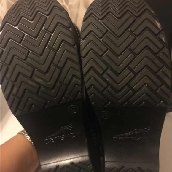 Dansko Black Patent shoes - Picture 4 of 4