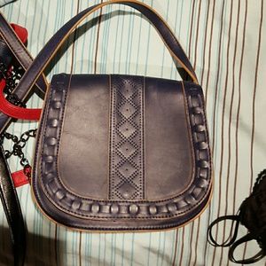 Navy blue crossbody bag