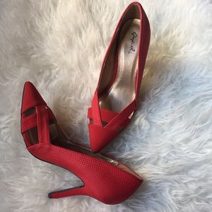 NEW Python Embossed Red Cutout Pumps 👠👠