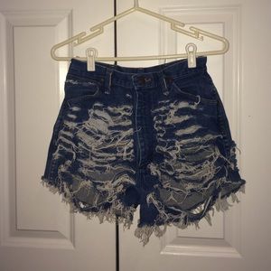 Wrangler DIY distressed high wasted short