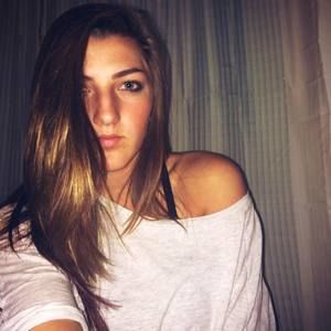 Meet your Posher, Carlye