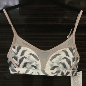 NWT Lululemon Dance To Yoga Bra Size 8