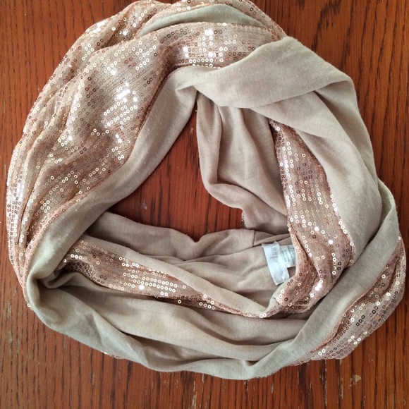 Infiniti scarf