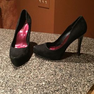 Jessica Simpson black suede heels