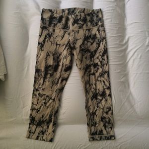 Lululemon Wunder Under Crops