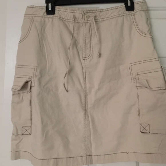 PrAna cargo khaki skirt L