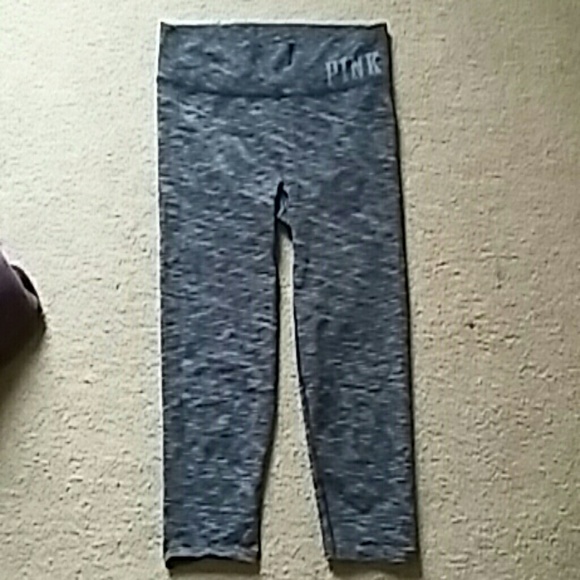 Yoga pink crop leggings