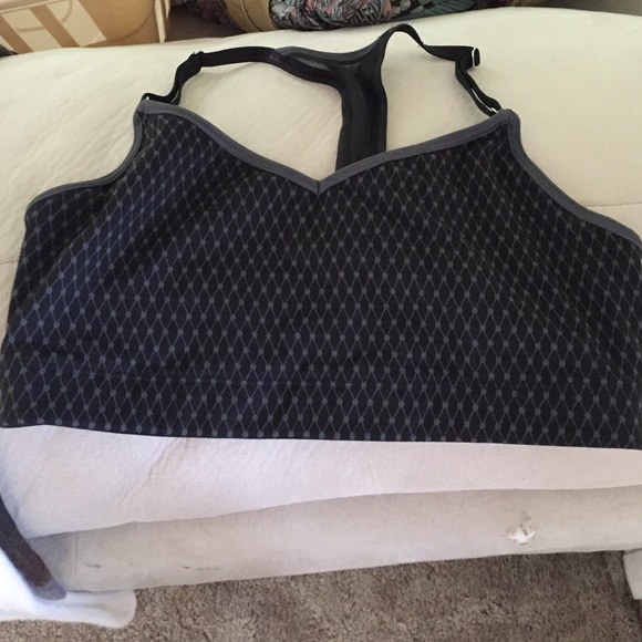 Sports bra