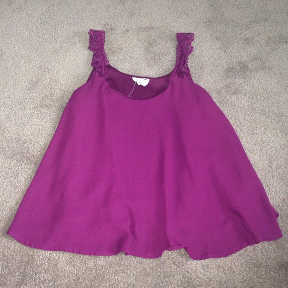 LA Hearts Burgundy tank top