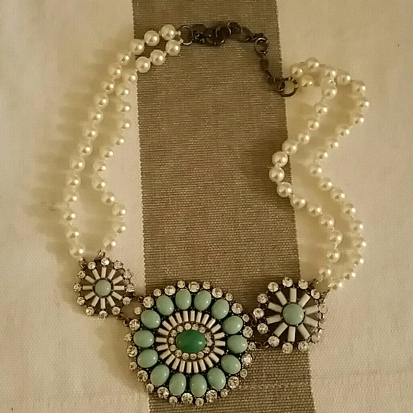 Brooch necklace