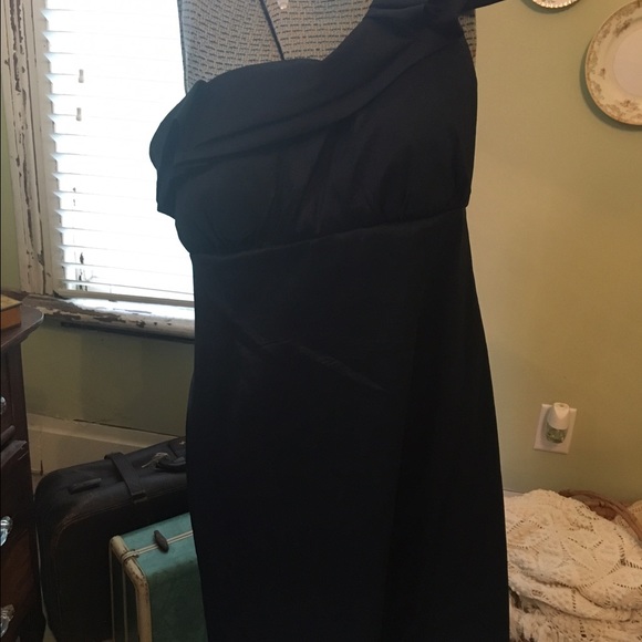 One shoulder black dress