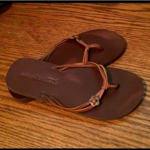 Aeropostale flip flops For❗️ @ddnjd❗️