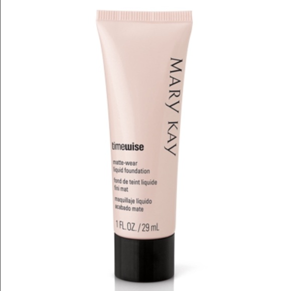 Mary Kay Matte Wear foundation in Bronze 7