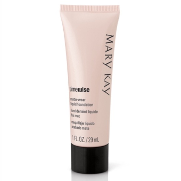 Mary Kay Matte Wear foundation in Bronze 4