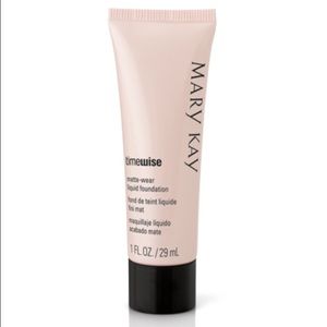 Mary Kay Matte Wear foundation in Bronze 4