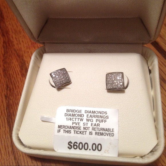 Diamond Earrings💗