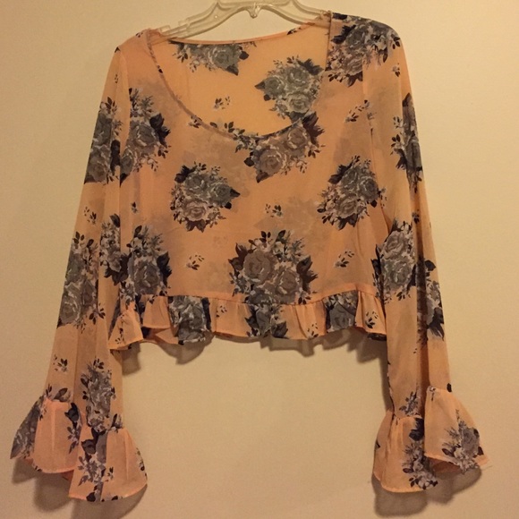 peach and floral cropped bell sleeve