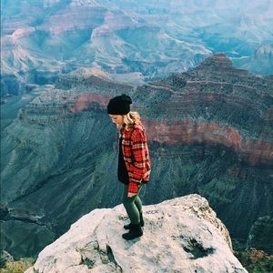 Meet your Posher, Taylor