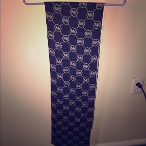 MK scarf