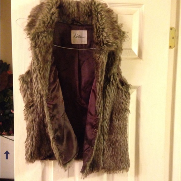 Fur vest