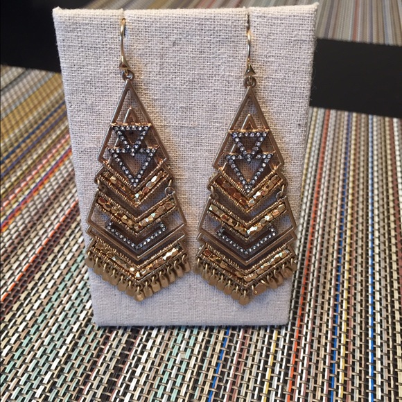 Stella & Dot horizon statement earrings ❤️