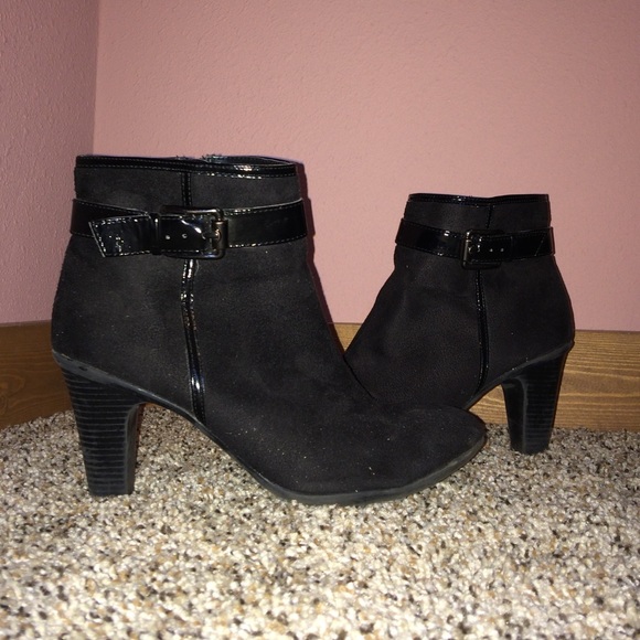 Medium-heeled George booties