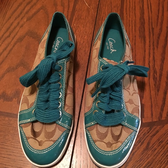 Authentic Coach sneaker size 8B