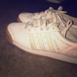 Adidas white & gold superstar sneaker